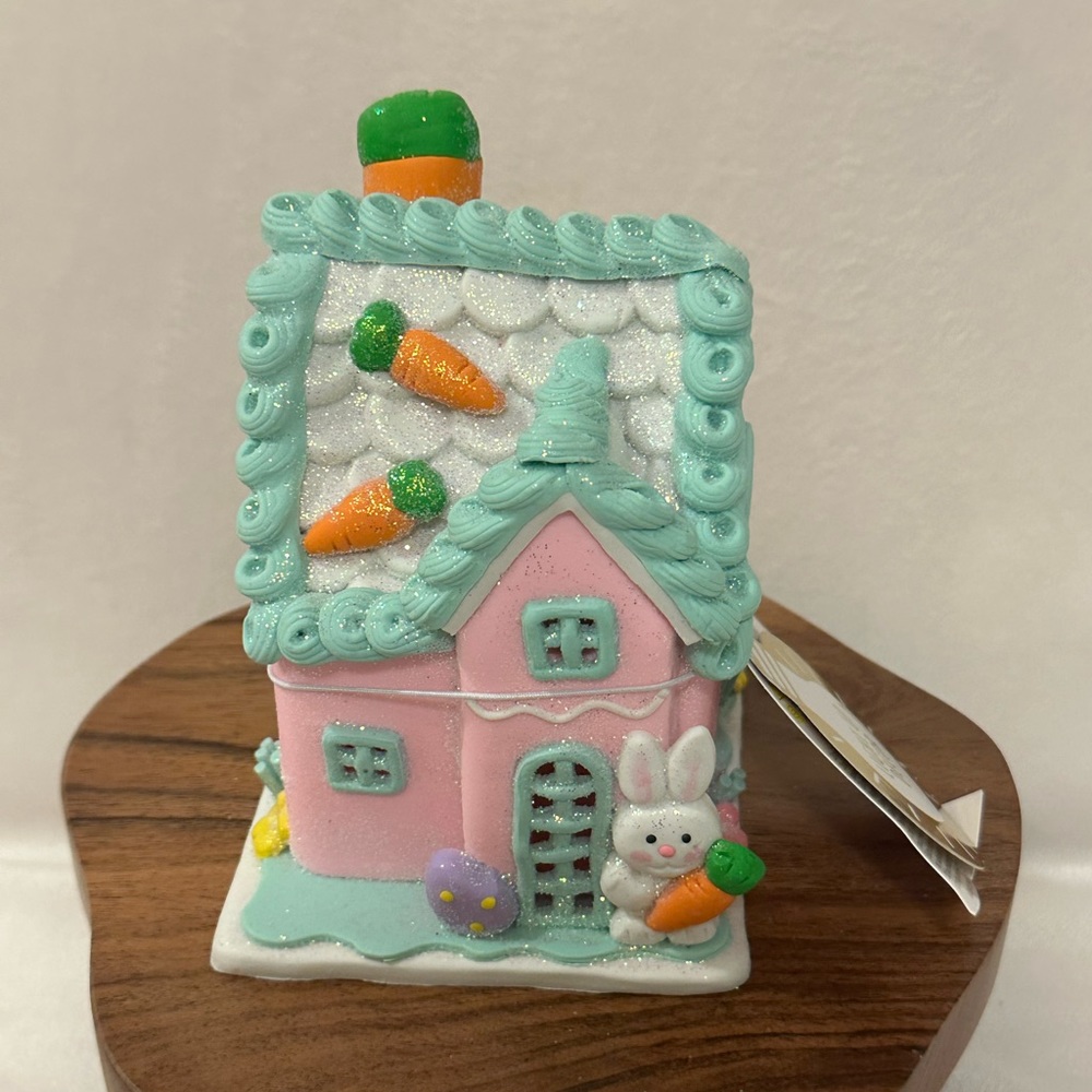 Small cupcakes and cashmere easter pink gingerbread house LED LIGHT